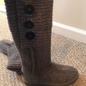 Gray Ugg Cardy boot
